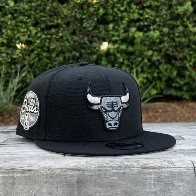 New Era Bulls Black Gray Metallic Est. 1966 950 Snapback