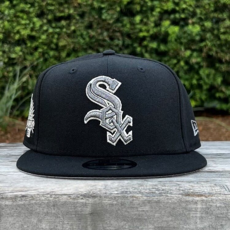 New Era White Sox Black Gray Metallic 2005 WS Champs 950 Snapback