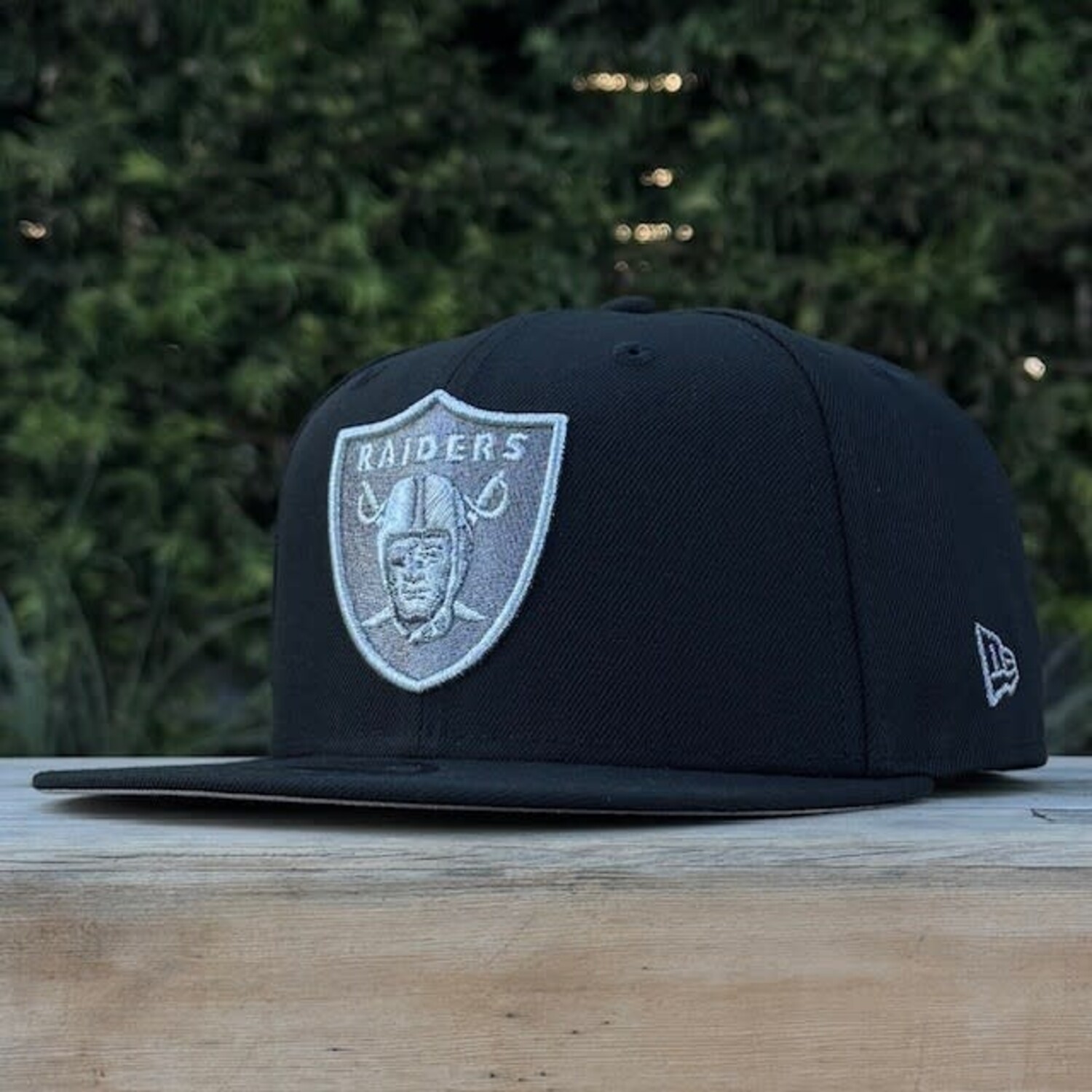 Raiders Black Gray Metallic Super Bowl Champions 950 Snapback