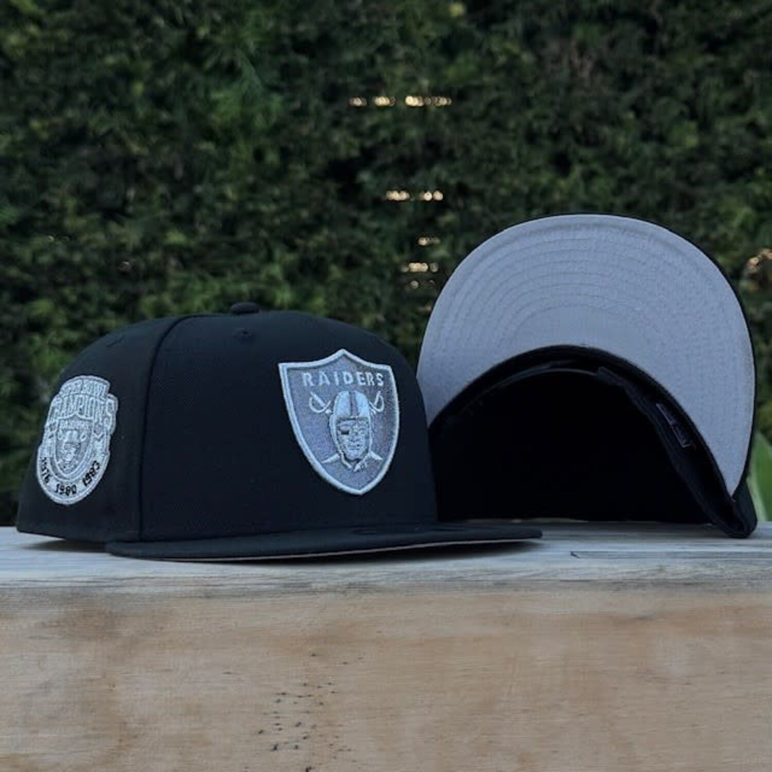 Raiders Black Gray Metallic Super Bowl Champions 950 Snapback