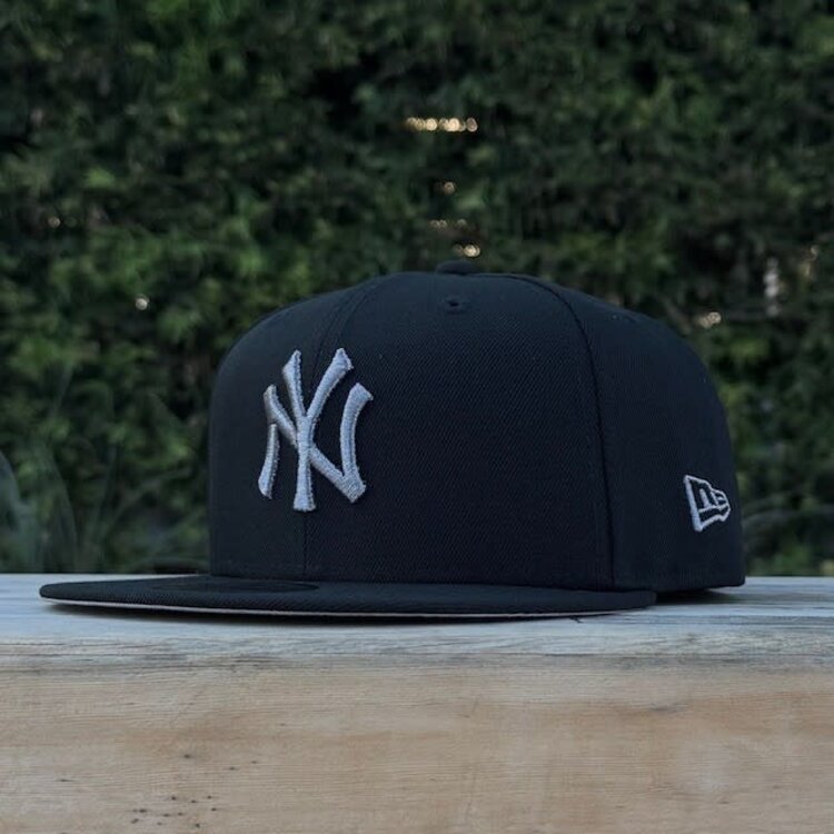 New Era NY Black Gray Metallic 50th Stadium Anniversary 950 Snapback