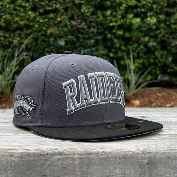 New Era Raiders Graphite/Black Arch SBXVIII