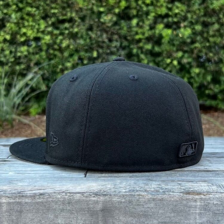 New Era LA Dodgers Black Black 2025 World Series Champs Metallic Gold