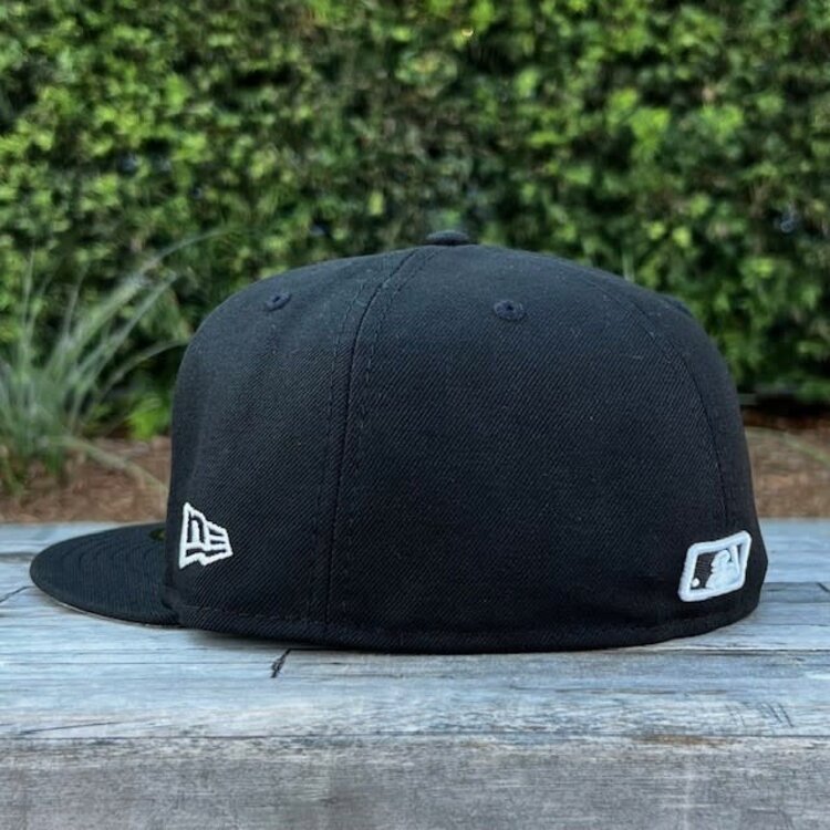 New Era LA Dodgers BW Back to Back World Series Champs Circle SP