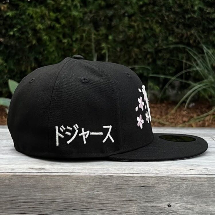 New Era LA Dodgers Black Silver Cherry Blossom Kanji SP
