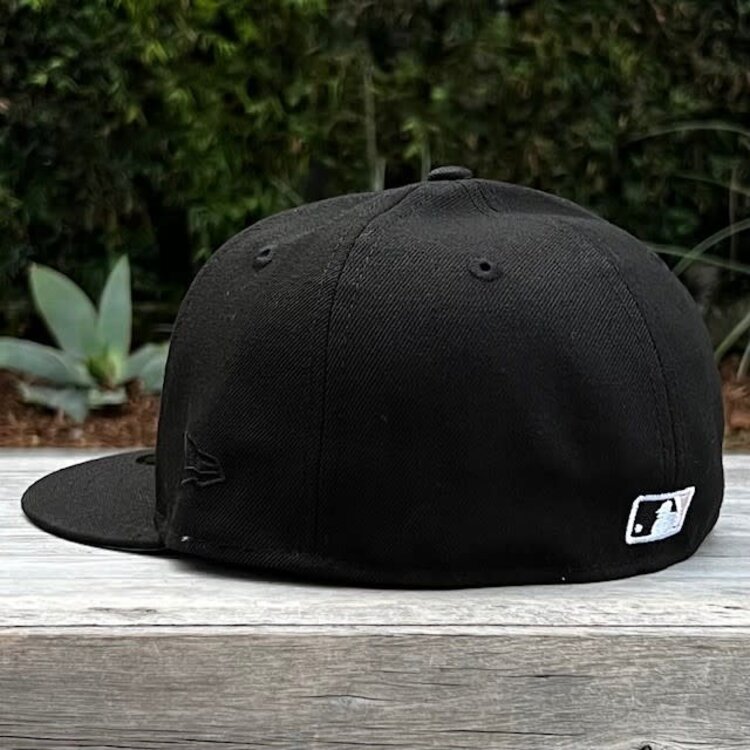 New Era LA Dodgers Black Silver Cherry Blossom Kanji SP