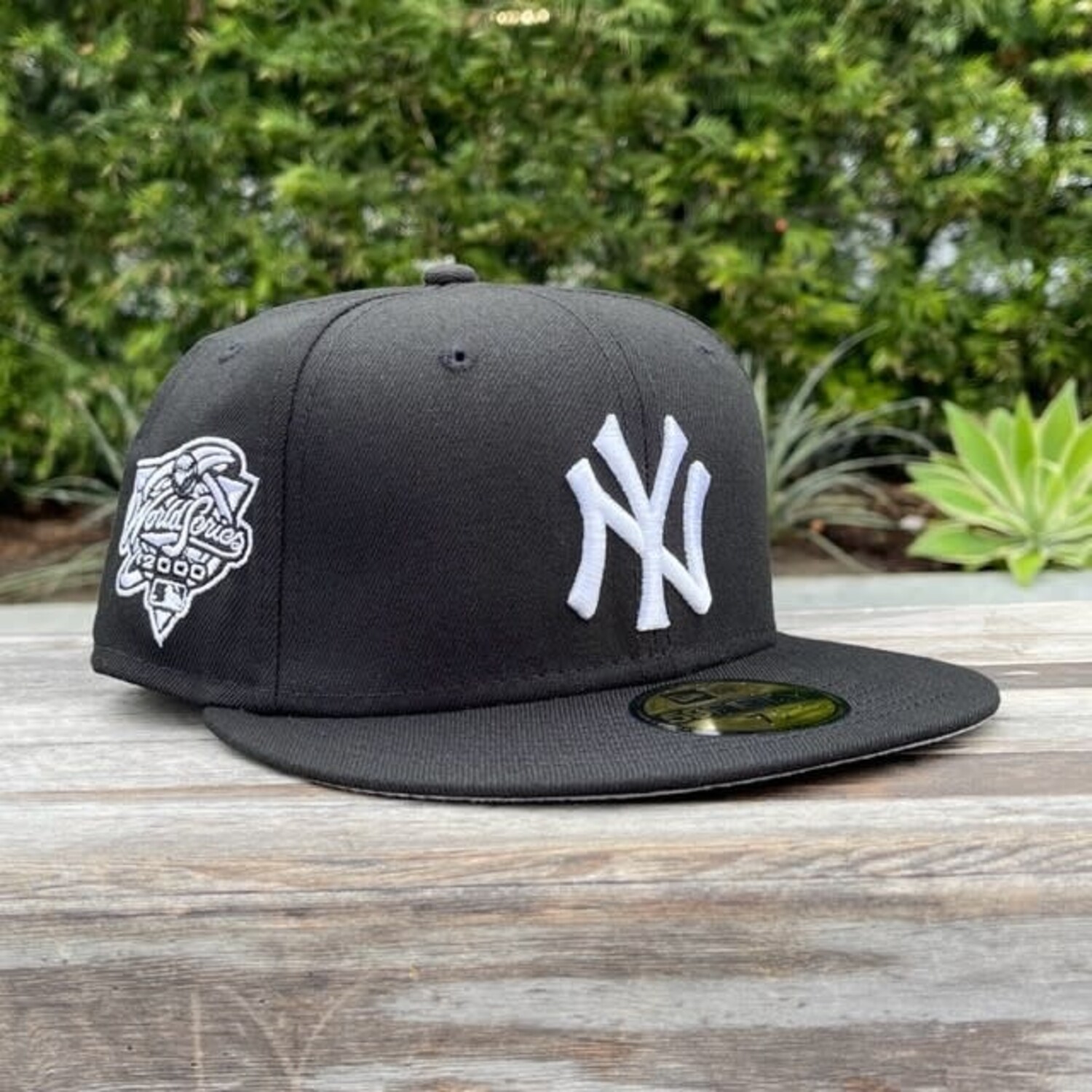 NY Yankees Black White 2000 WS - The Locker Room of Downey