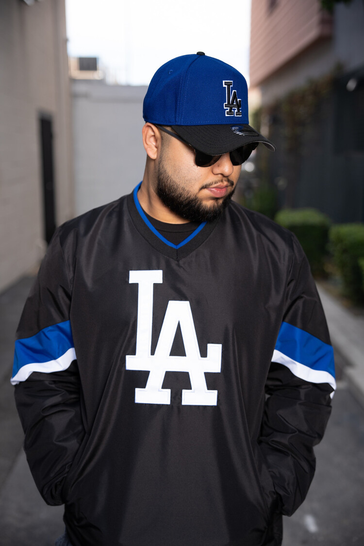 G-III LA Dodgers M GIII Yardline Black V-Neck Pullover