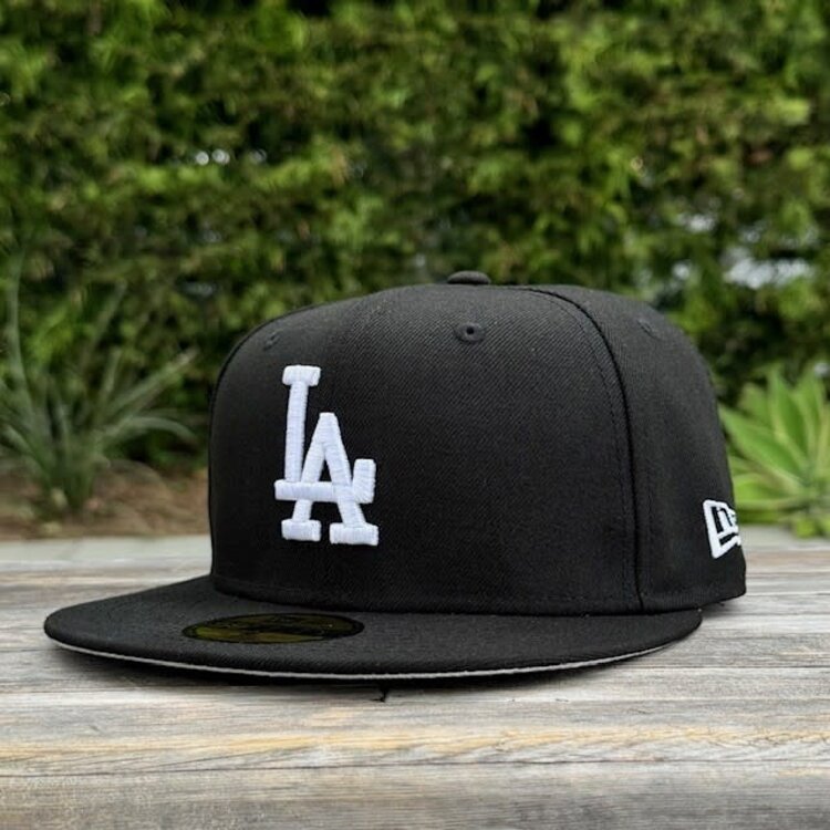 New Era LA Dodgers Black White USA Side Patch