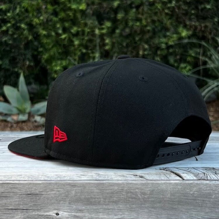 New Era Boston Red Sox Black Red Outline 2004 World Series Red UV 950