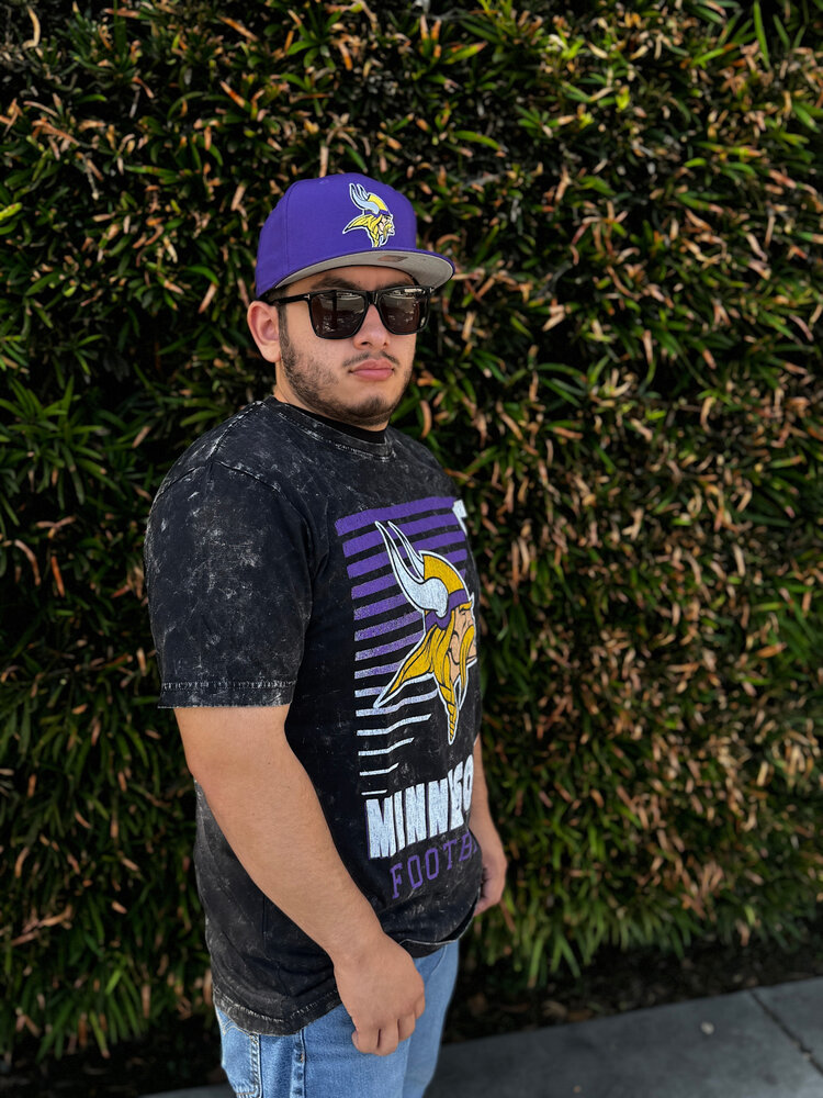 New Era Minnesota Vikings Men's NE Black Team Football Mineral Wash SS Tee