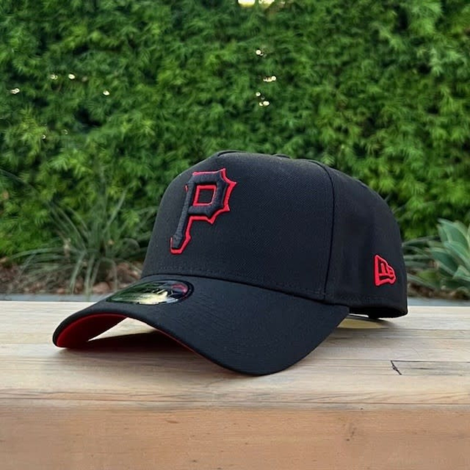 Pirates Black Red Outline 2006 ASG Red UV 940AF - The Locker Room