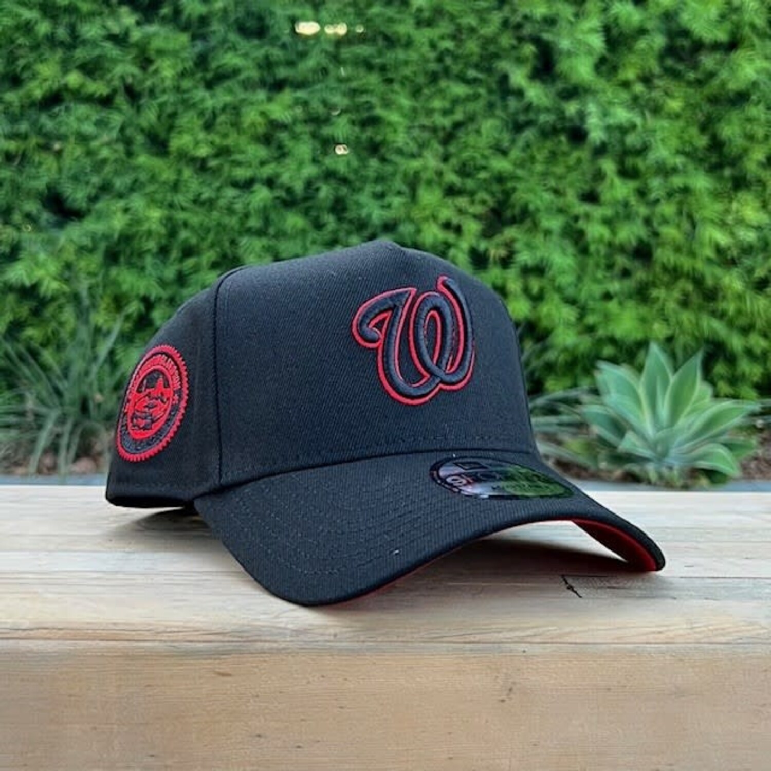 Washington Black Red Outline Inaugural Red UV 940AF - The Locker