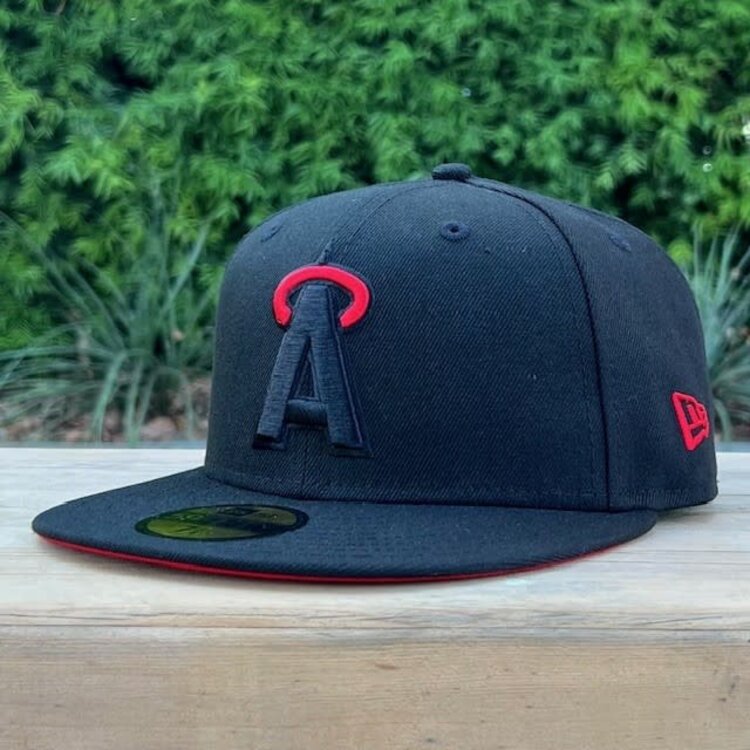 New Era Angels Black Red Outline Cali SP Red UV Fitted