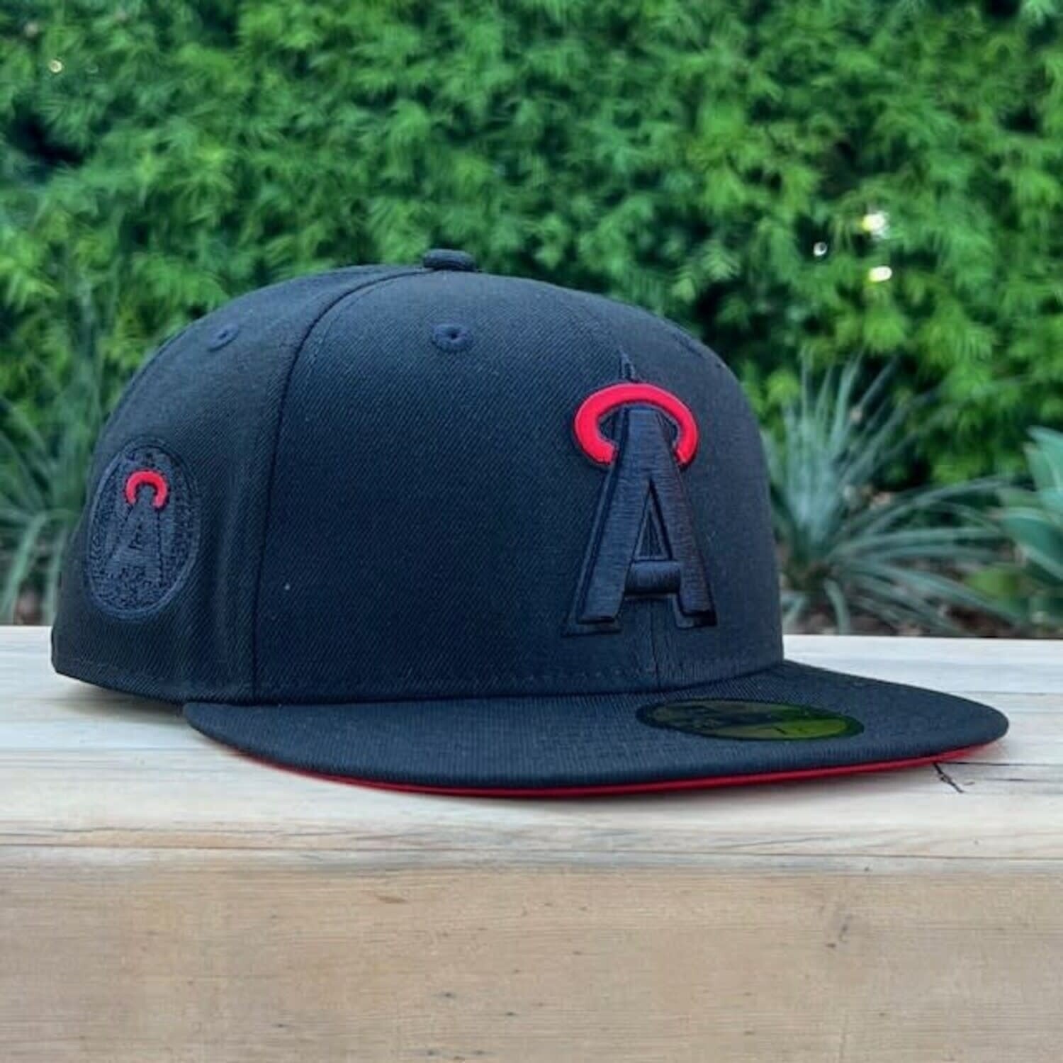 Hollywood California Black and Red Cap Hollywood Stars Star Patch Navy 59fifty Fitted Hat – CapsuleHats main image 2