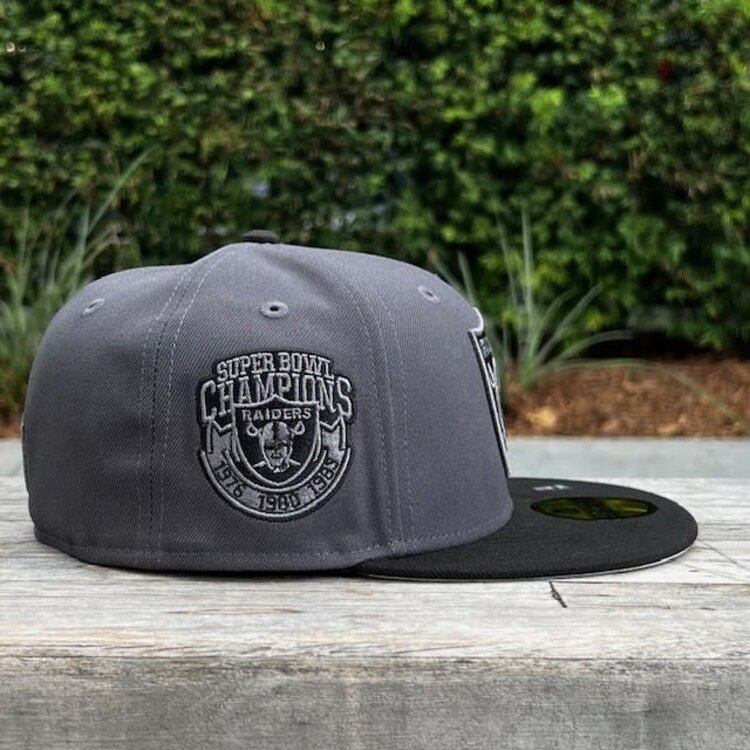 New Era Raiders Graphite/Black Shield Super Bowl Champions