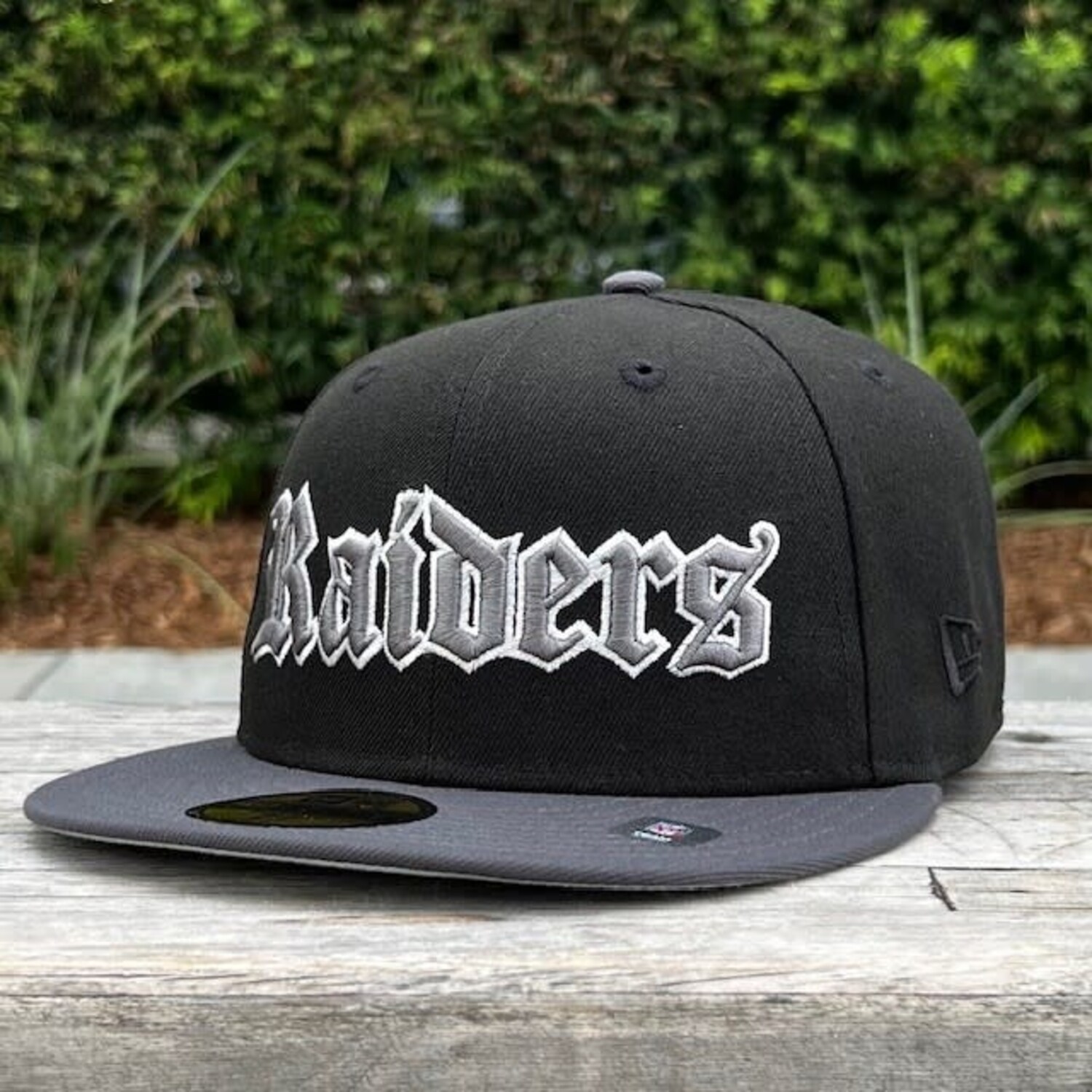 Raiders Old English Black/Graphite 60 Years - The Locker Room of