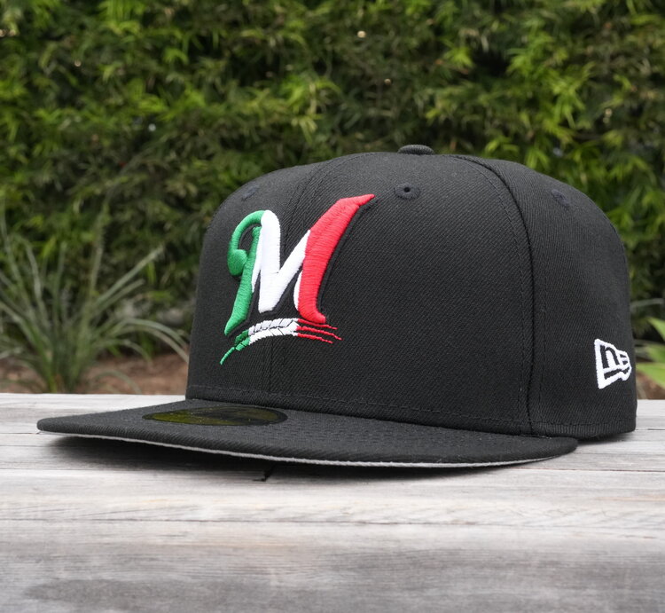 New Era Milwaukee Brewers Black Mexico Colors