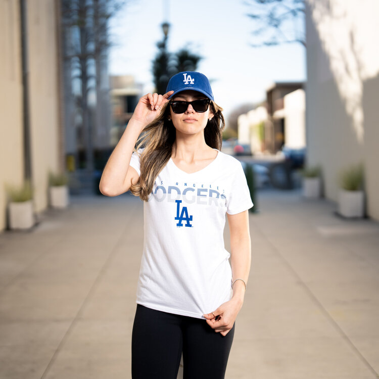 G-III LA Dodgers W GIII Fair Catch White V-Neck Block+LA