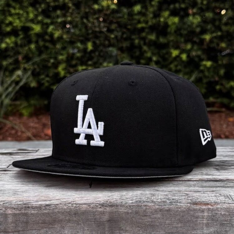 New Era LA Dodgers Royal Back to Back World Series Champs Circle SP 950 Snapback