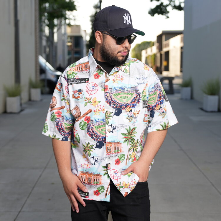 Reyn Spooner NY Yankees Reyn Spooner Scenic Button-Up