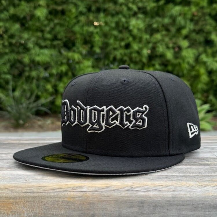 New Era LA Dodgers Old English Black Metallic Silver