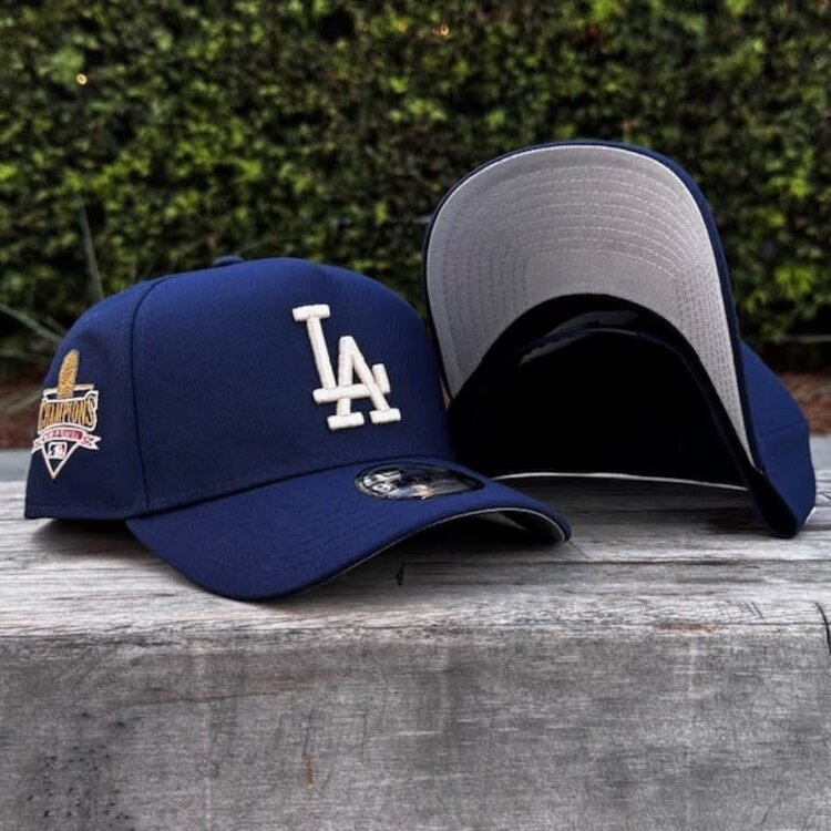 New Era LA Dodgers Navy Ivory 2025 WS Champs Trophy 940 A-Frame