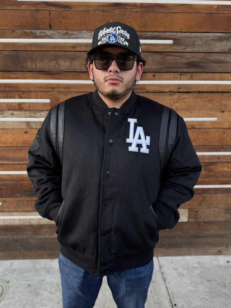 Mitchell and Ness LA Dodgers Men's M&N Black Walk the Tunnel Varsity Full-Snap Jacket