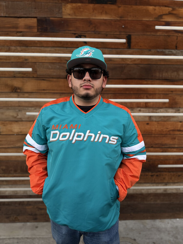 G-III Dolphins M G-III High Heat V-Neck Pullover