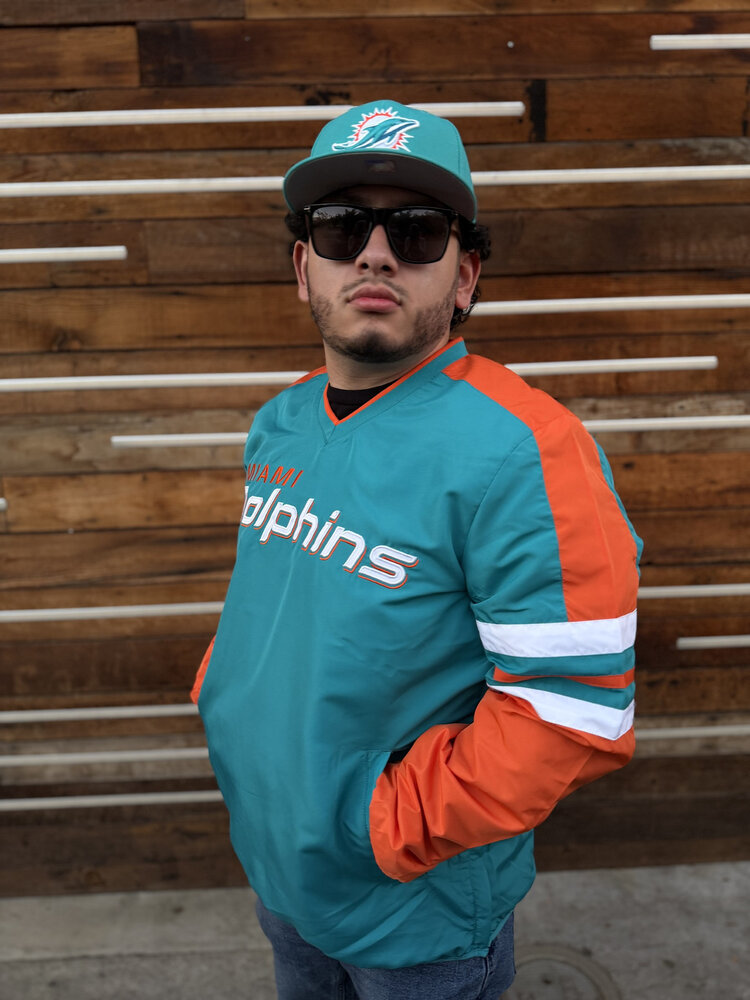 G-III Dolphins M G-III High Heat V-Neck Pullover