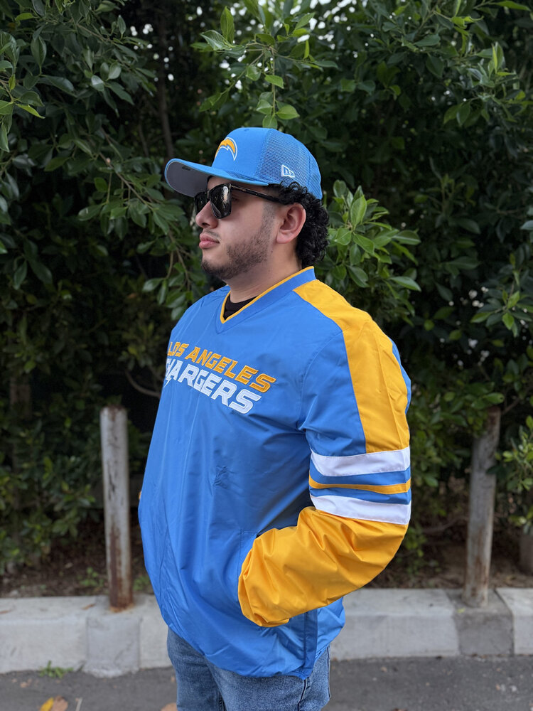 G-III Chargers M G-III High Heat V-Neck Pullover