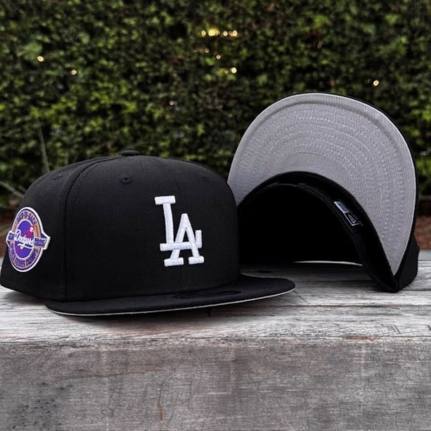 LA Dodgers BW Back to Back World Series Champs Circle SP 950