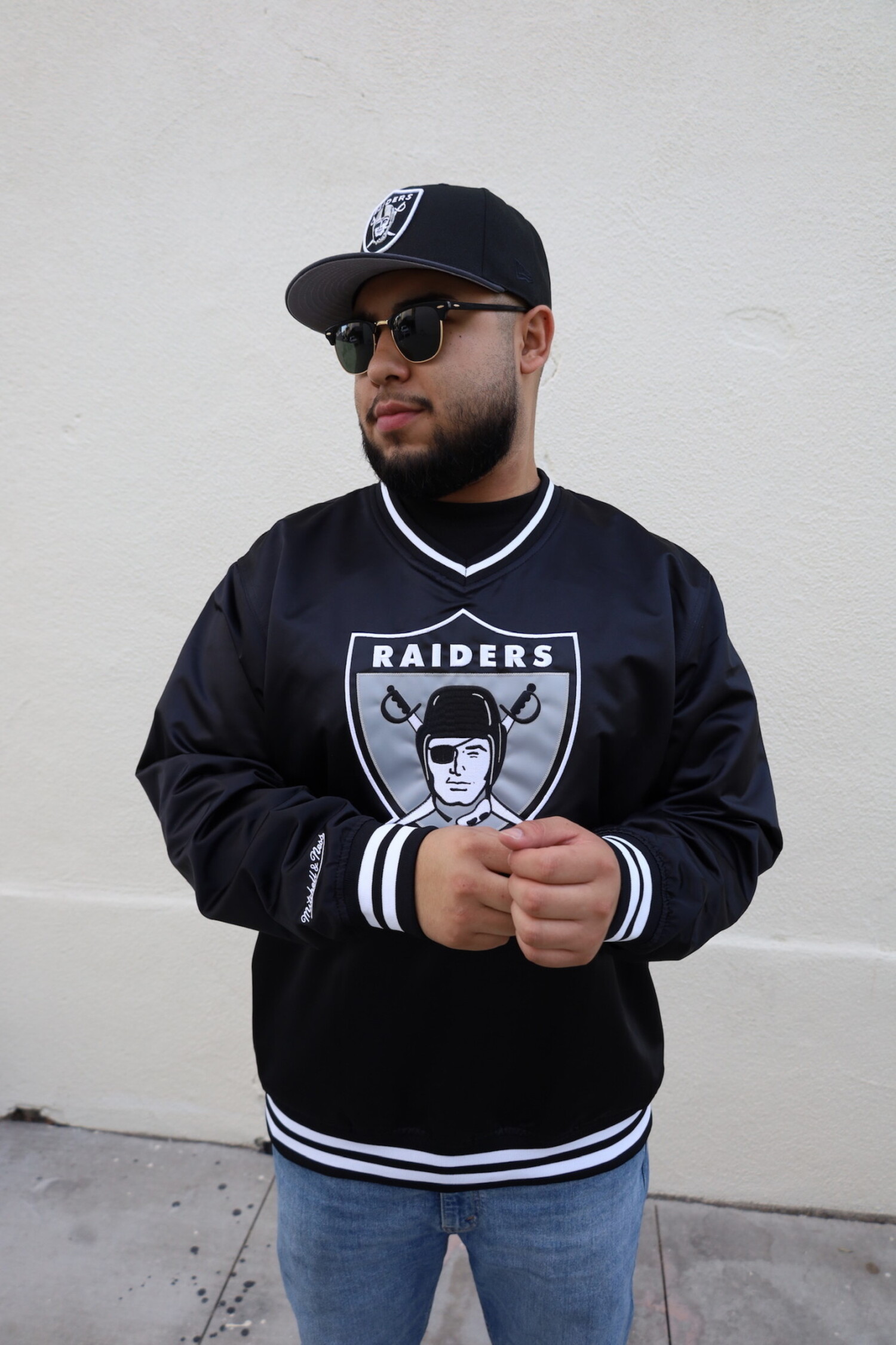 Raiders Men's Mitchell & Ness Black Satin Pullover - The Locker