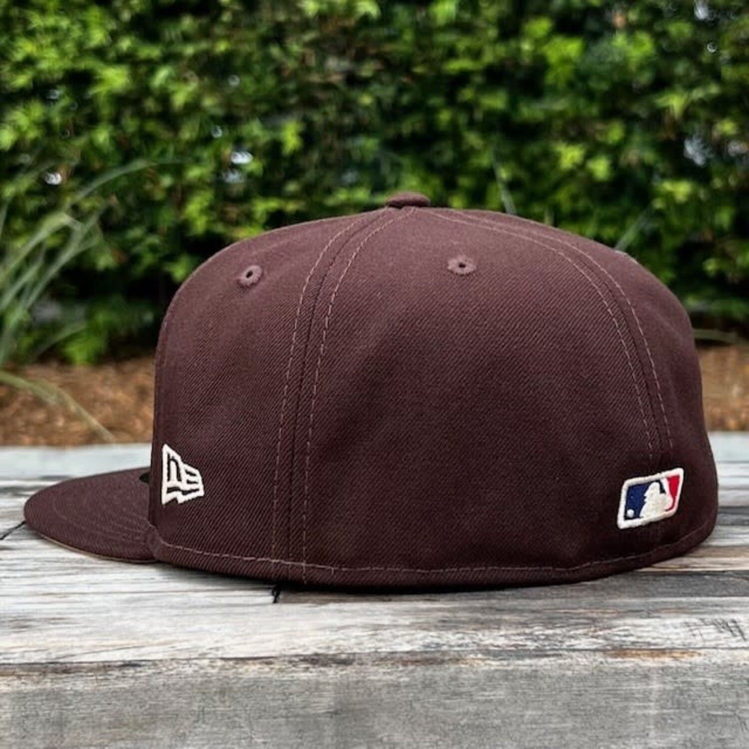 LA Dark Brown Ivory 2025 World Series Champs Laurel SP - The