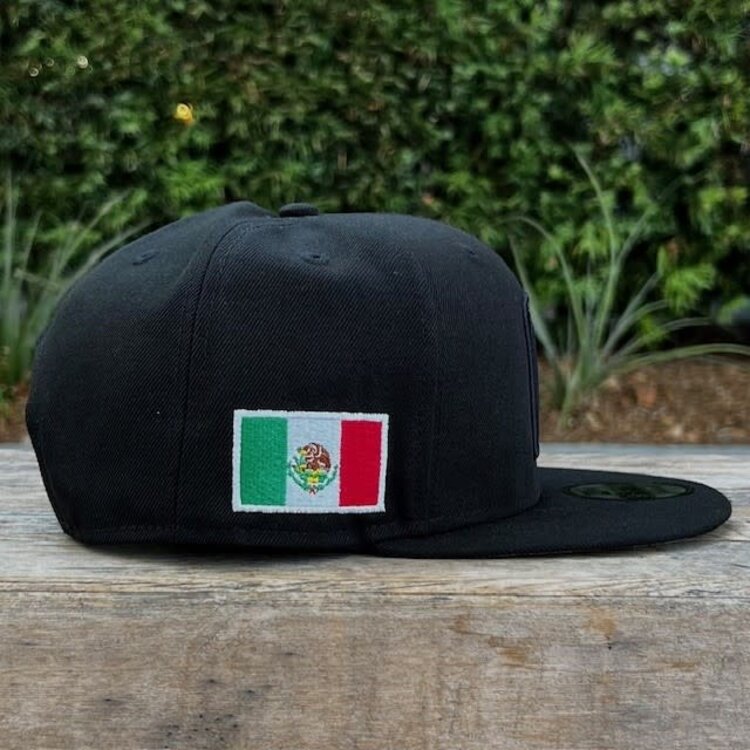 New Era Mexico Black Black "M" 950 Snapback