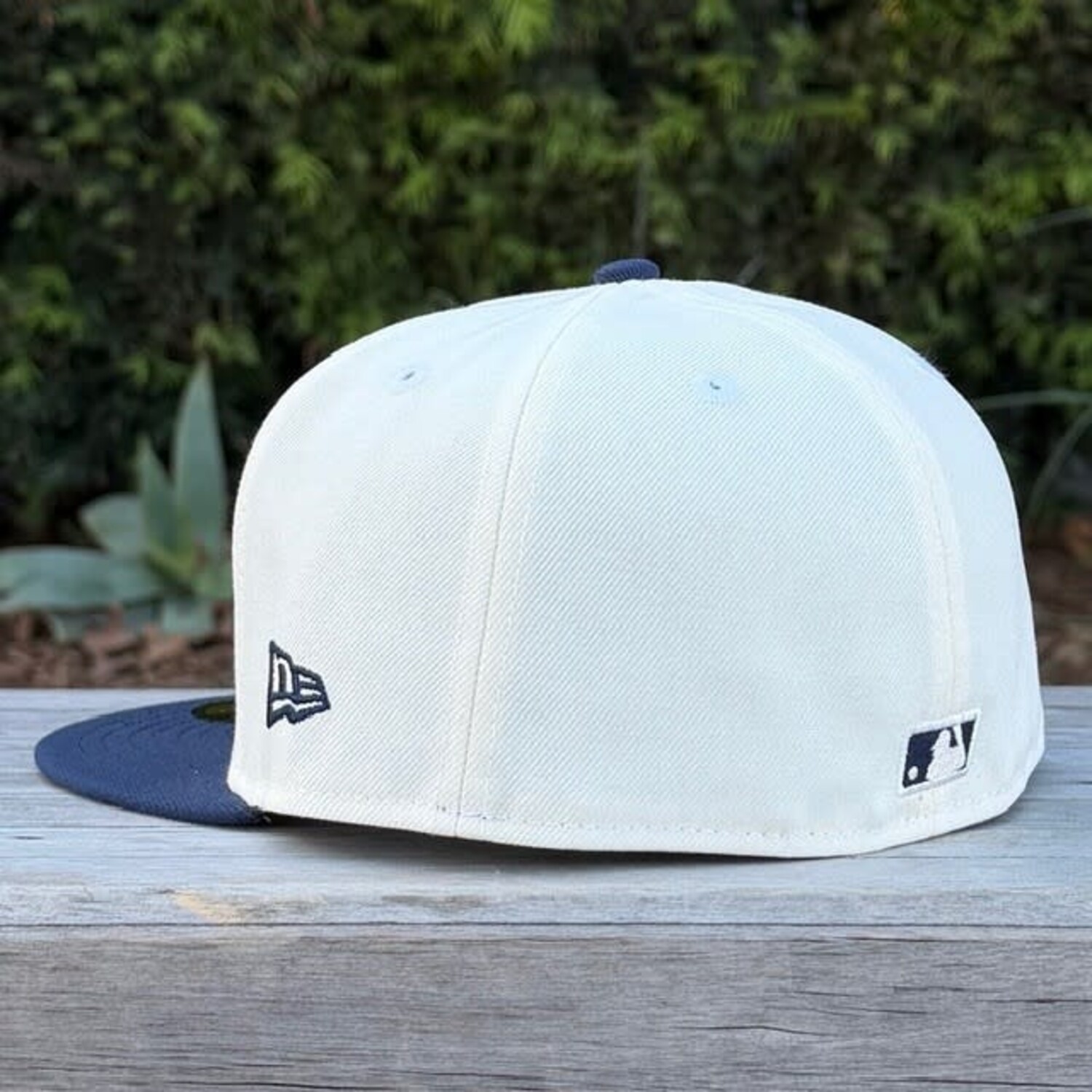 LA Dodgers Ivory/Navy White Outline 950 Snapback - The Locker Room