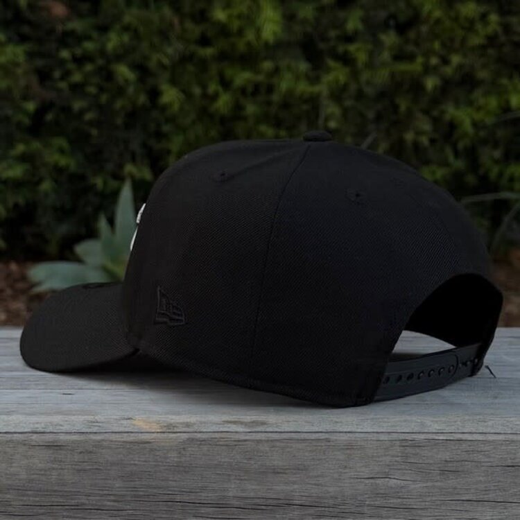 New Era LA Kings Wordmark Black Metallic Silver 2002 ASG 940 A-Frame