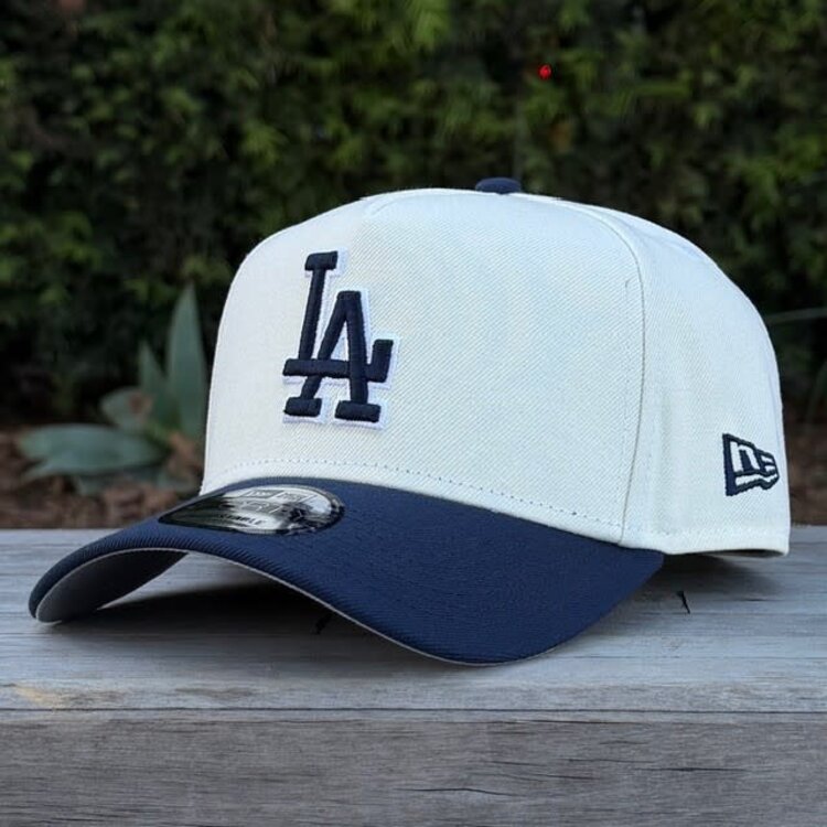 New Era LA Dodgers Ivory/Navy White Outline 940 a-frame