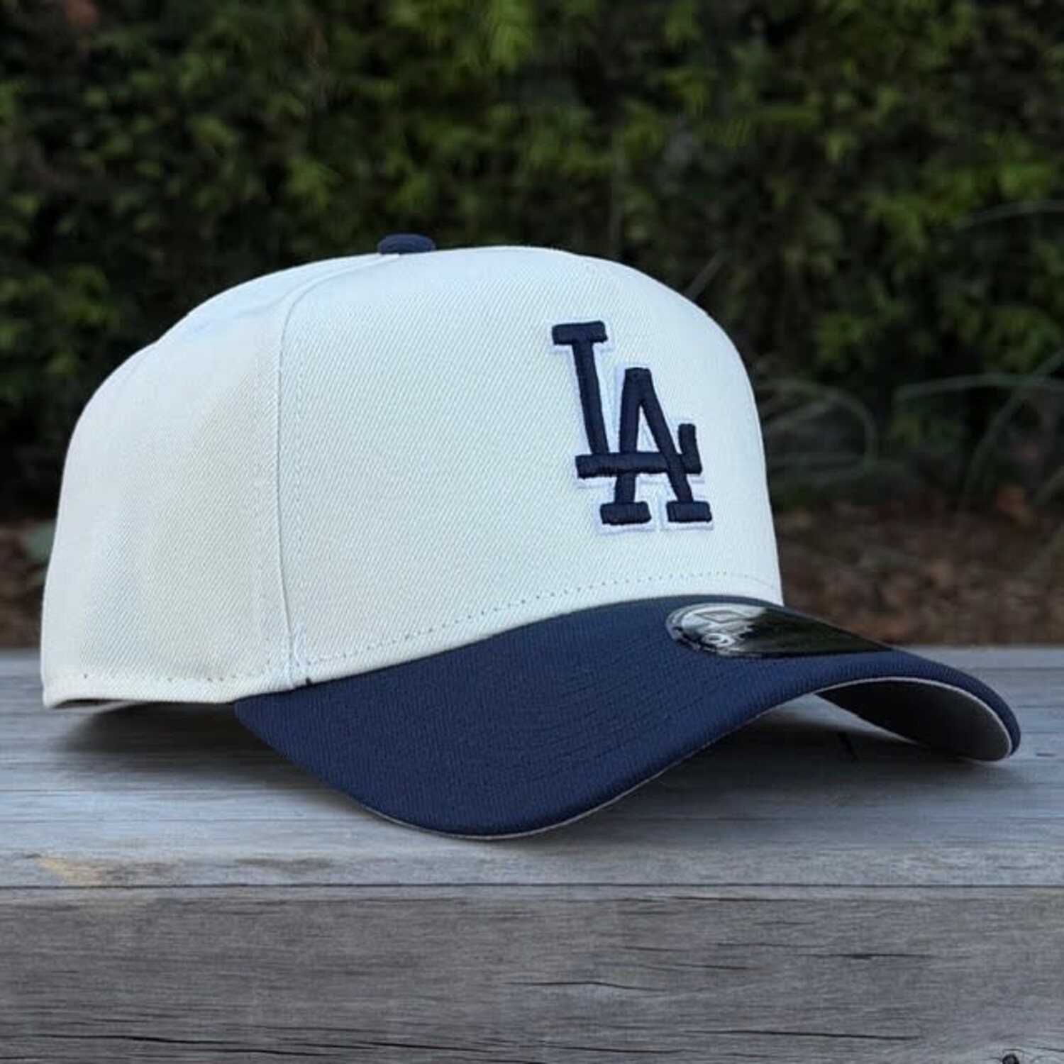 LA Dodgers Ivory/Navy White Outline 940 a-frame - The Locker Room