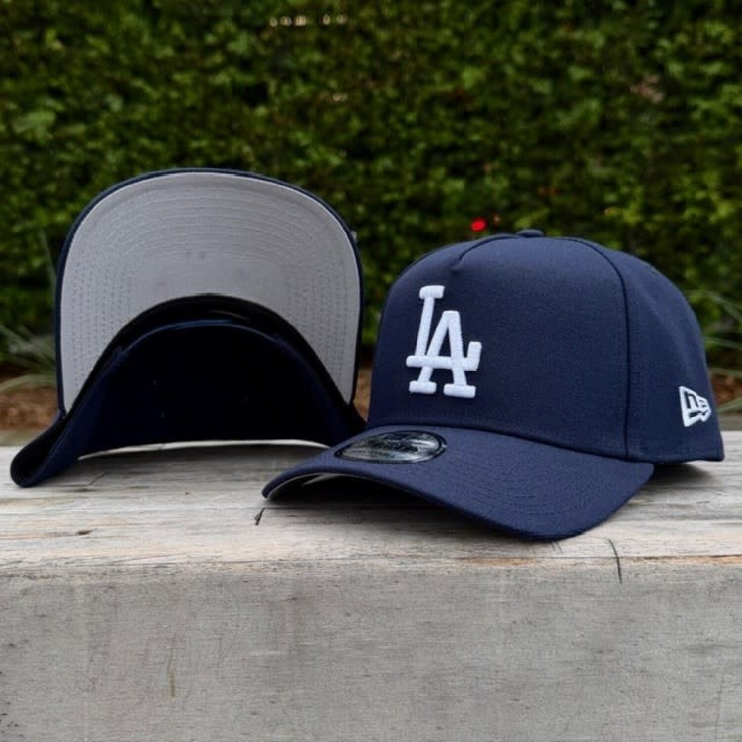 LA Dodgers 9FORTYキャップ ホワイト/ネイビー LA Dodgers Midnight Navy White 940 a-frame - The Locker Room of Downey