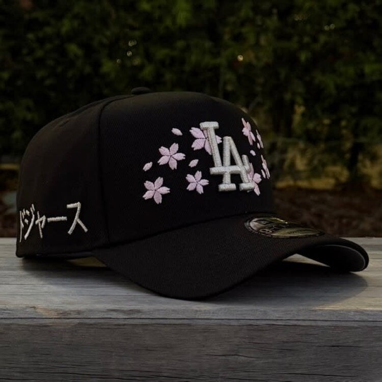 New Era LA Dodgers Black Silver Cherry Blossom Kanji SP 940 a-frame