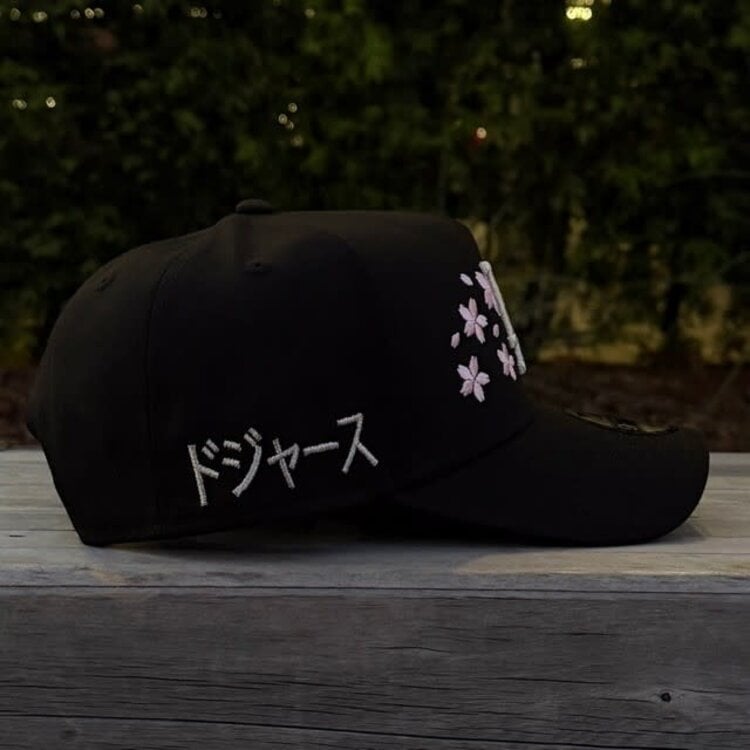 New Era LA Dodgers Black Silver Cherry Blossom Kanji SP 940 a-frame