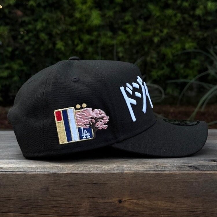 New Era LA Dodgers Black White Kanji Tokyo Series SP 940 a-frame
