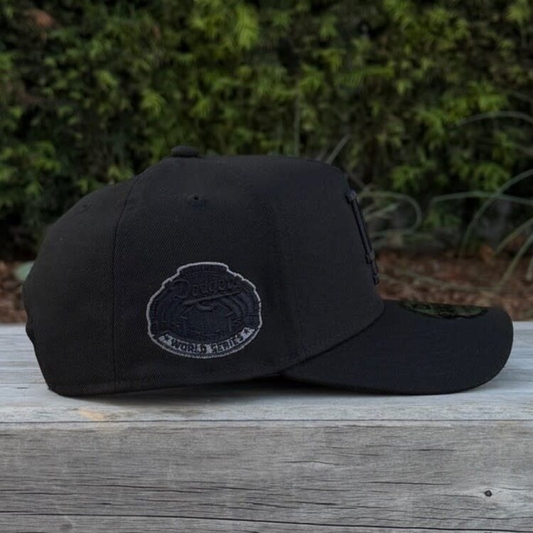 New Era LA Dodgers Black Black 1963 World Series 940 a-frame