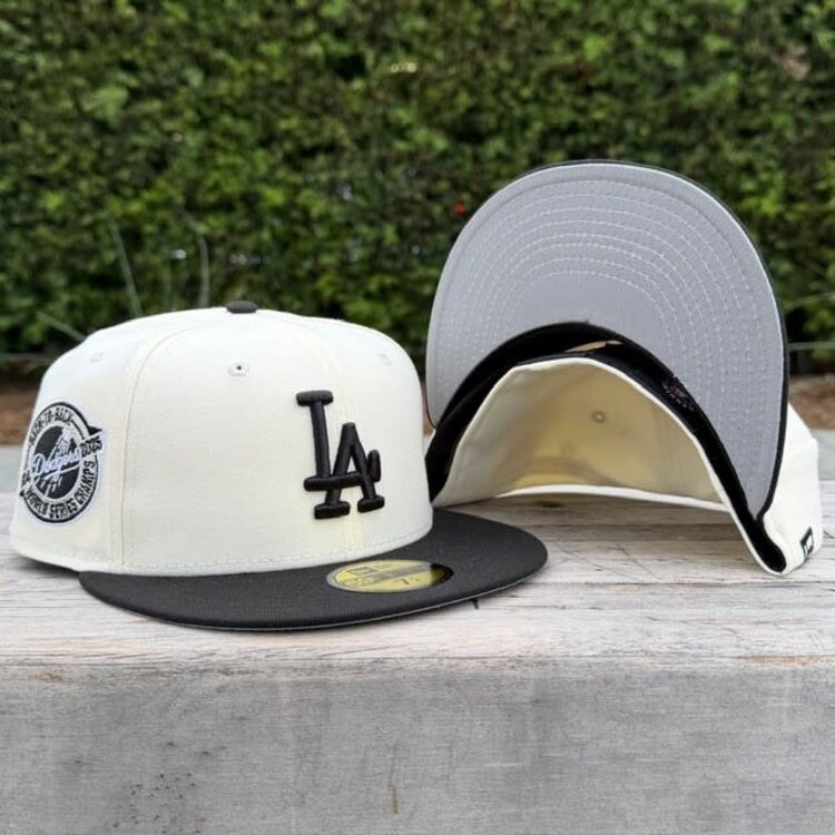 New Era LA Ivory/Black Back to Back World Series Champs Circle