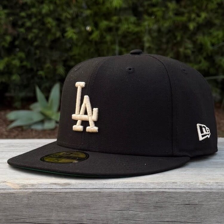 New Era LA Black Ivory 2025 World Series Champs Laurel SP