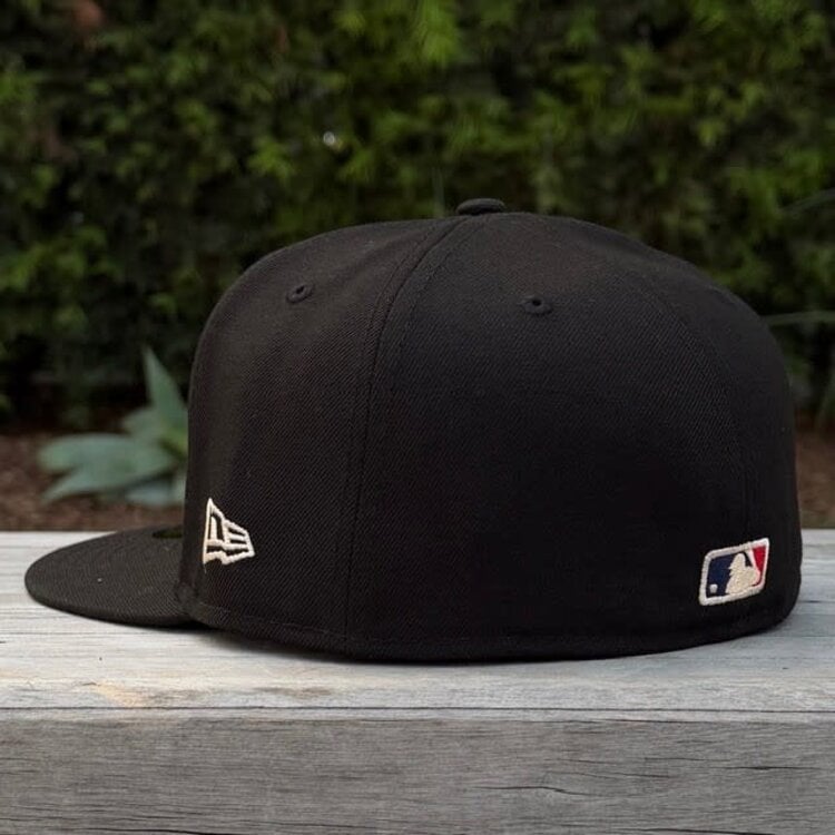 New Era LA Black Ivory 2025 World Series Champs Laurel SP