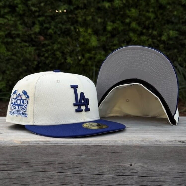 New Era LA Dodgers Ivory/Royal 2025 WS Champs Flags