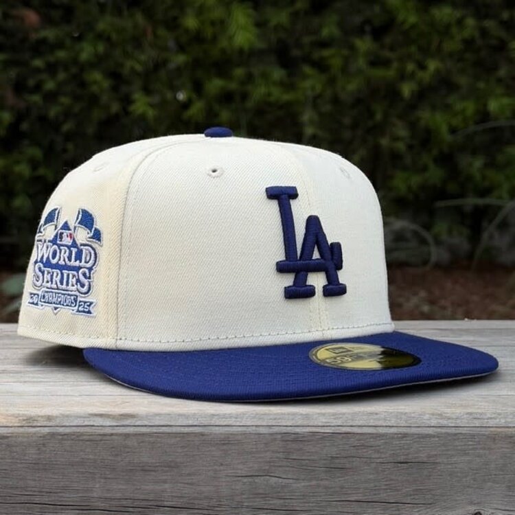 New Era LA Dodgers Ivory/Royal 2025 WS Champs Flags