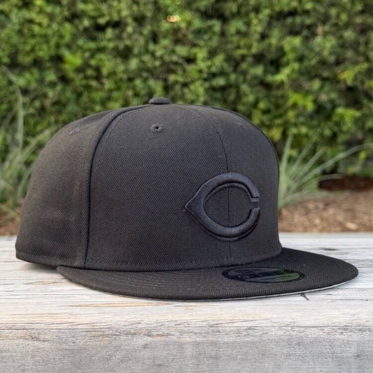 New Era Cincinnati Reds Black/Black 950 Snapback